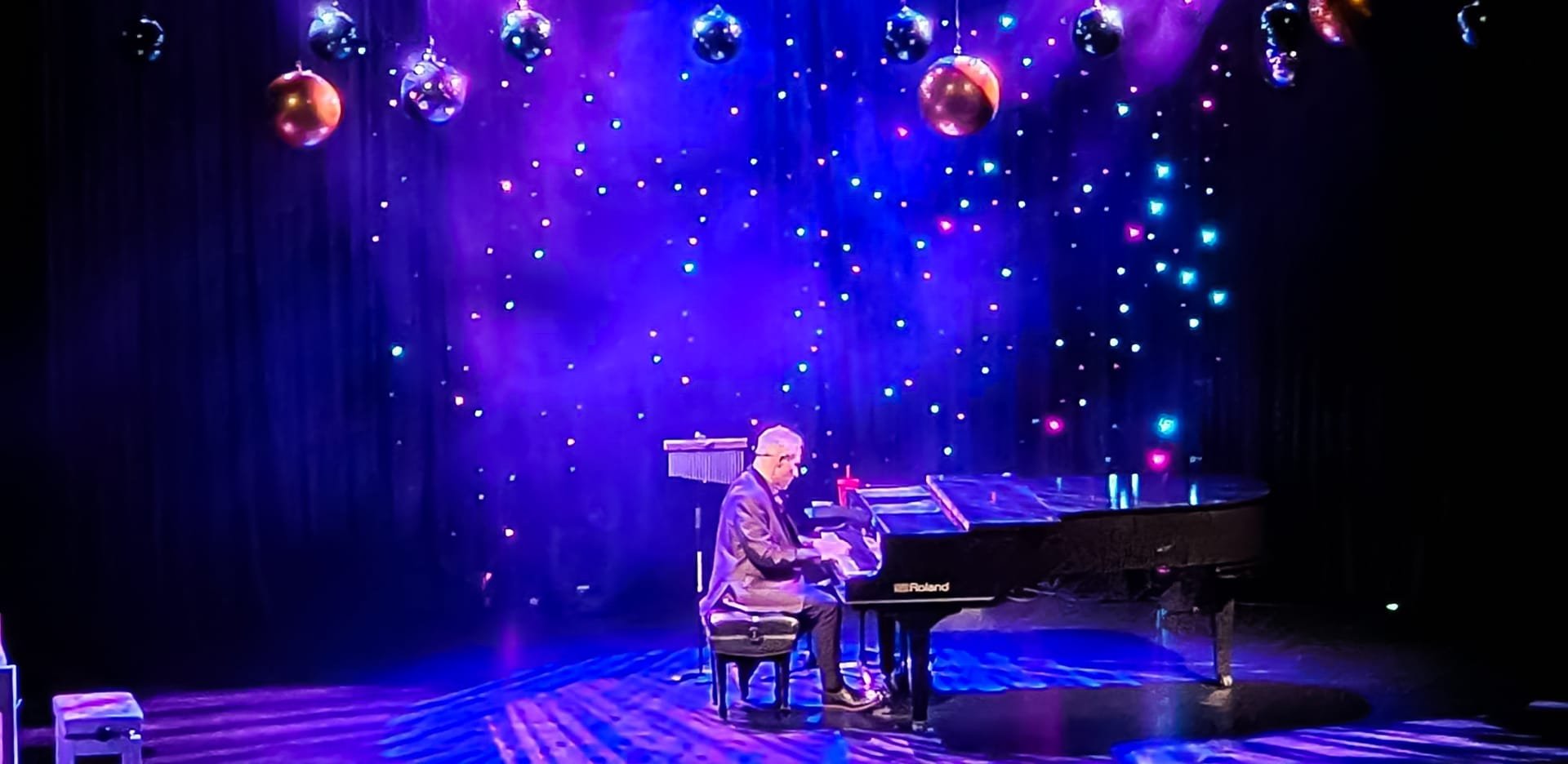 Jim Brickman on stage